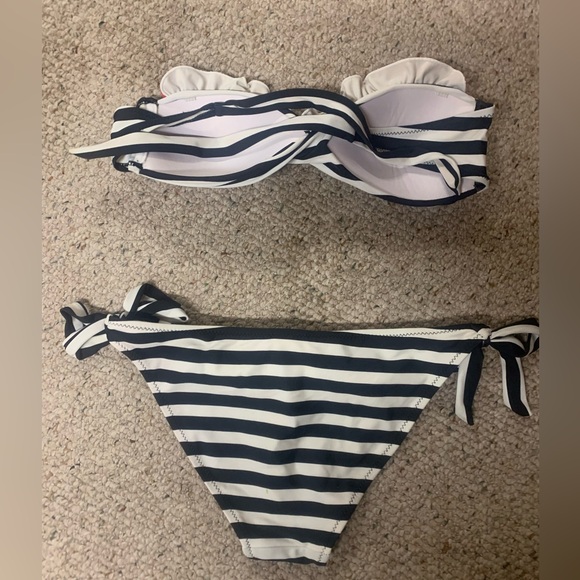 Violetta Moda Mare (Italian) Size 4 Small Swimsuit Black and White Striped EUC - Picture 2 of 3